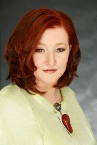 imgi 175 lyndsey mo2 e1448299493708 1 201x300